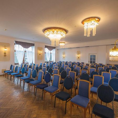 Hotel Petrin Яблонец-над-Нисоу Экстерьер фото